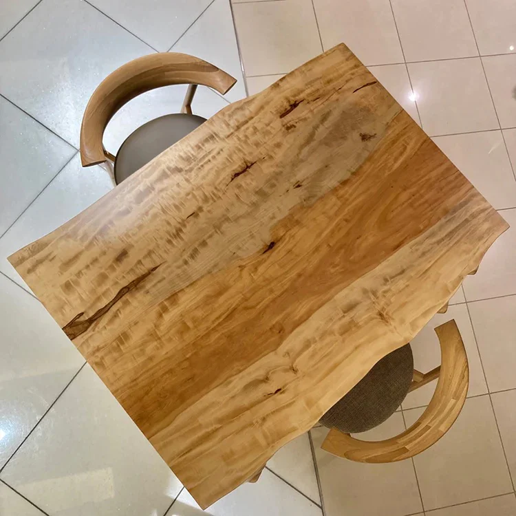 梅田店 トチ 幅130×奥行84.5-93×厚み5(cm)