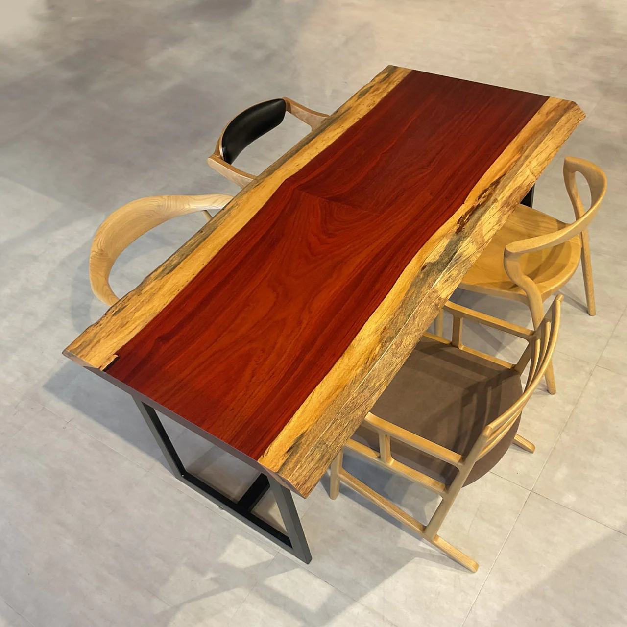 天神店 パドック 幅180×奥行80-84×厚み5.1(cm)