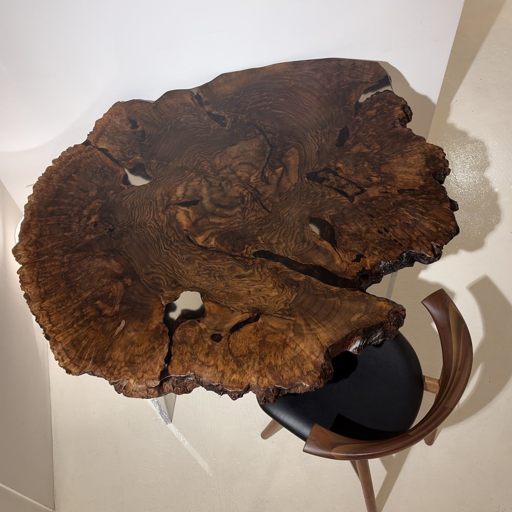 青山店 クラロウォールナット 幅144×奥行100-130×厚み5.7cm